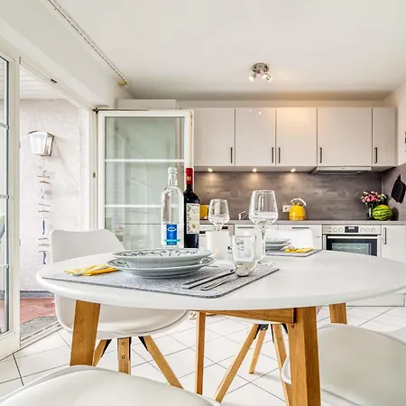 Birkenstrasse 15c Whg 9 דירה זינקסט